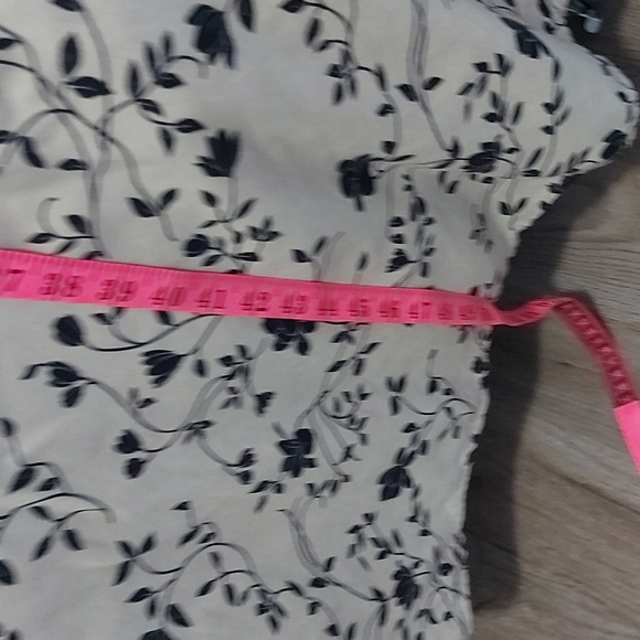 Long sleeve maxi dress,beige with black flowers - Picture 8 of 9